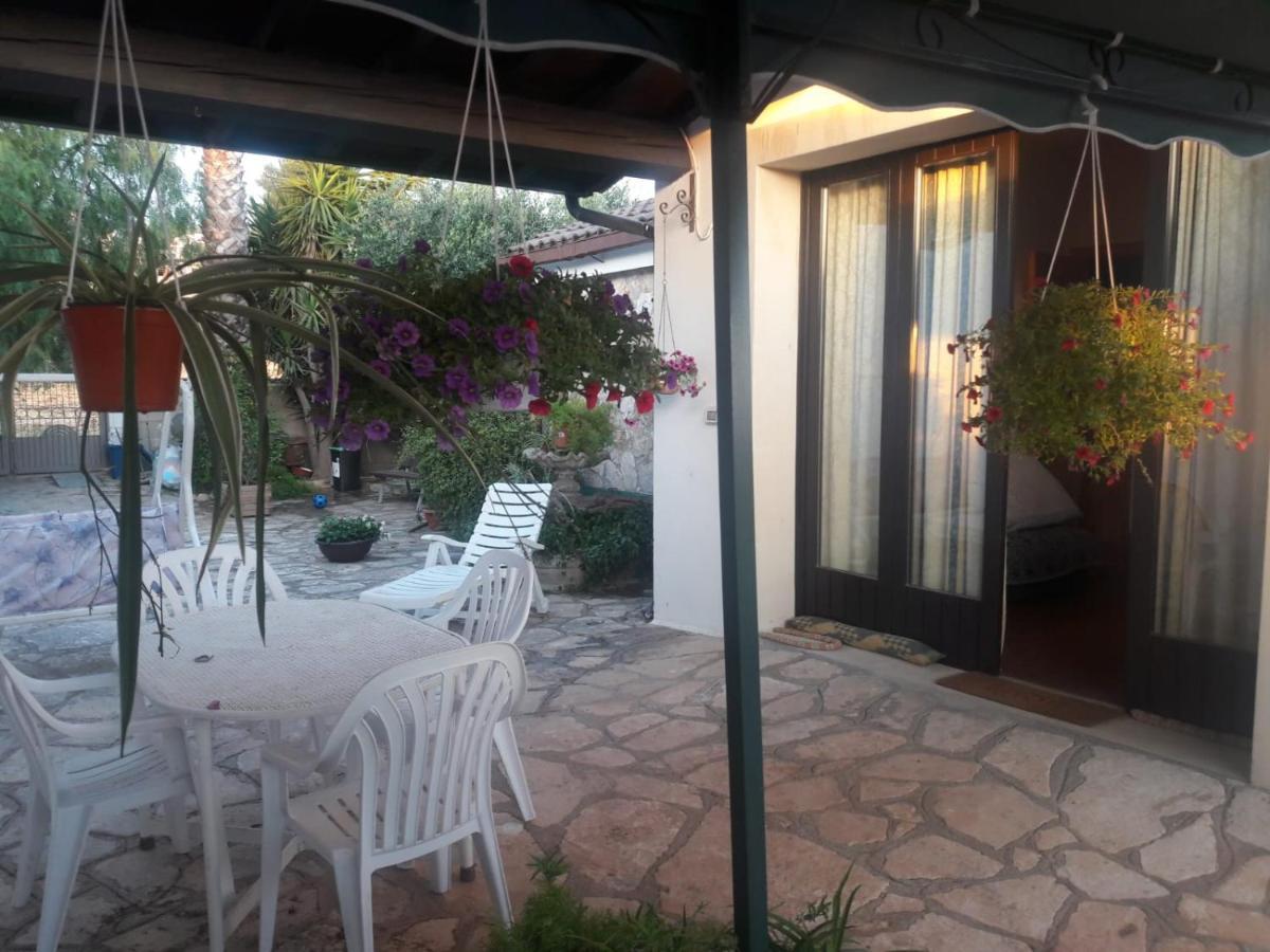 Villetta Santa Maria Al Bagno Exterior foto